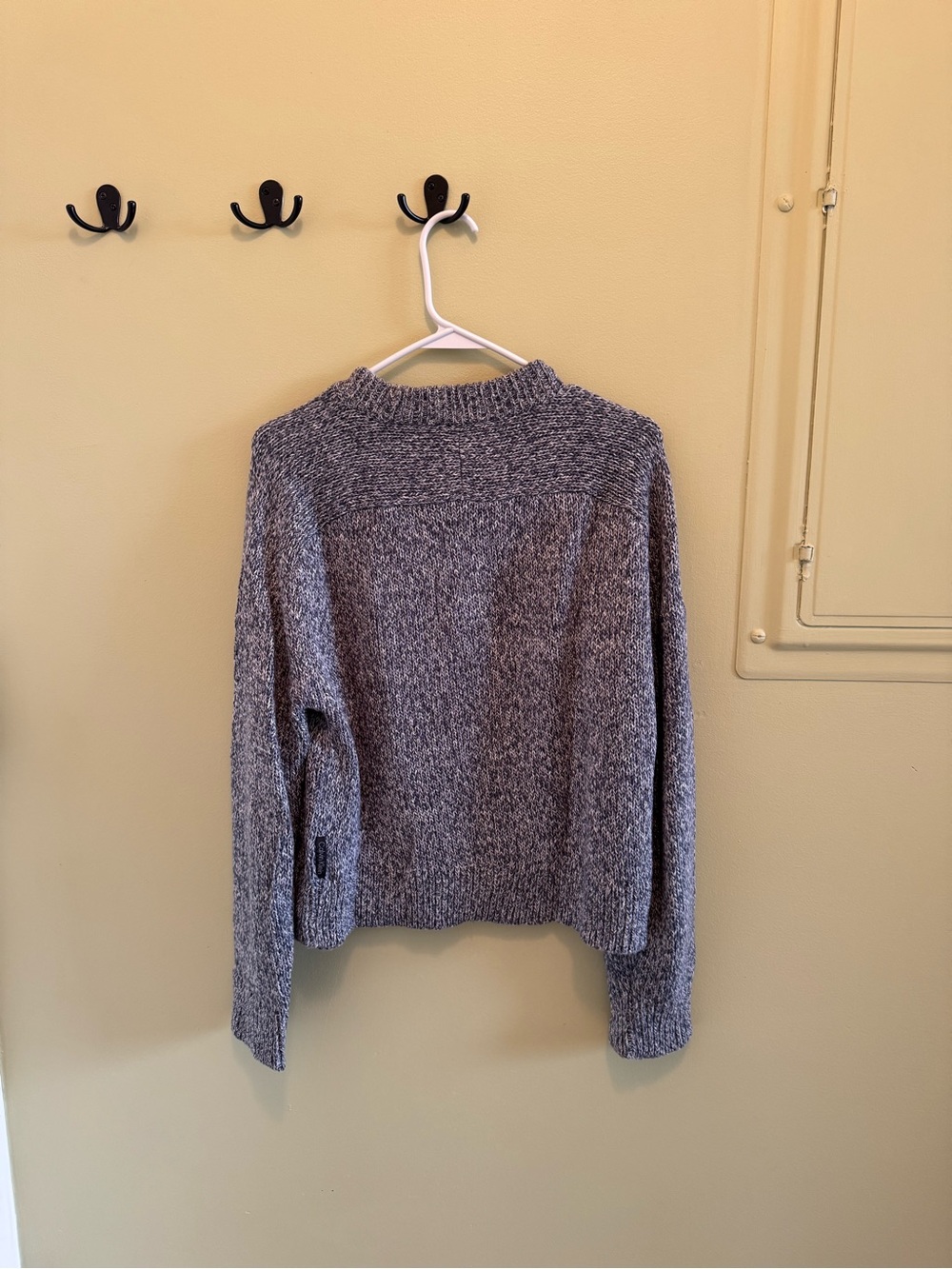 Calvin Klein Jeans Marled Gray Crewneck Sweater - Picture 2 of 3